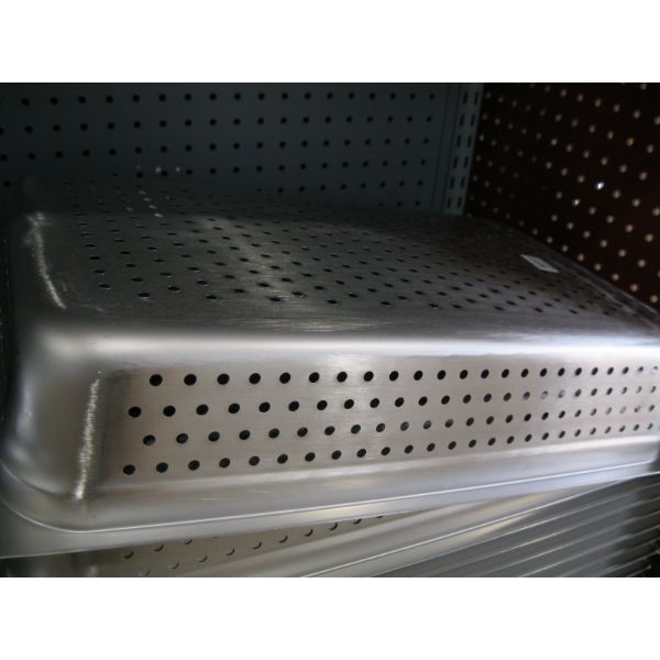 4 - 4" DEEP FULL SIZE PANS W/HOLES