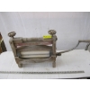 Image 5 : WOODEN MAXWELLS RINGER & HAY CUTTER