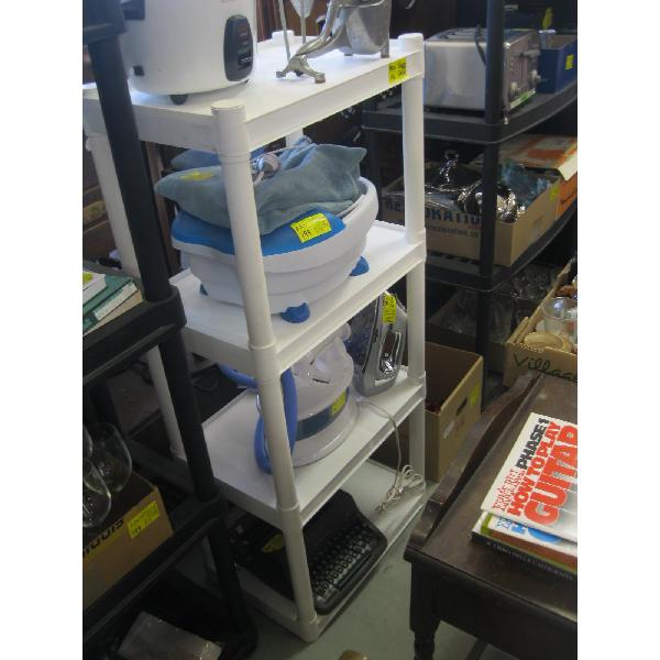 WHITE PLASTIC SHELF UNIT
