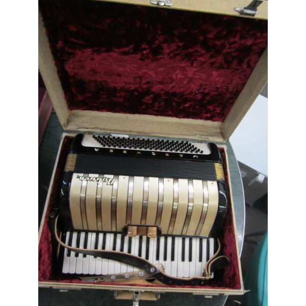 HONER 120 BASS ACCORDIAN