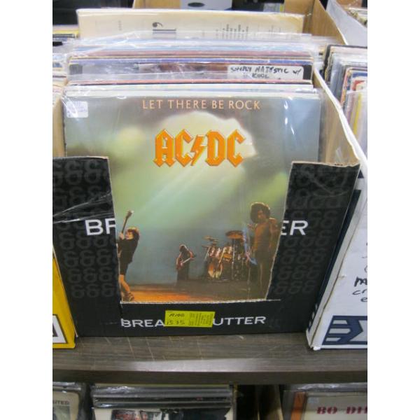 BOX OF COLLECTABLE RECORDS