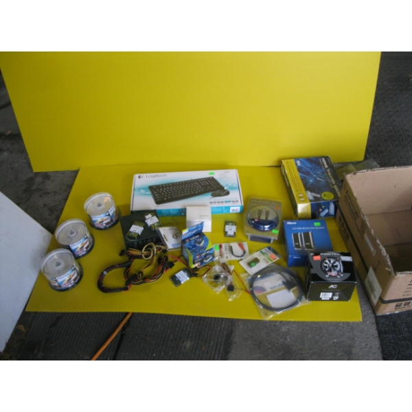 BOX OF NEW COMPUTER ITEMS - MOUSE, KEYBOARD, DISCS, ETC.