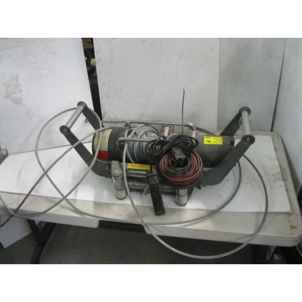 CHAMPION HITCH RECEIVER WINCH