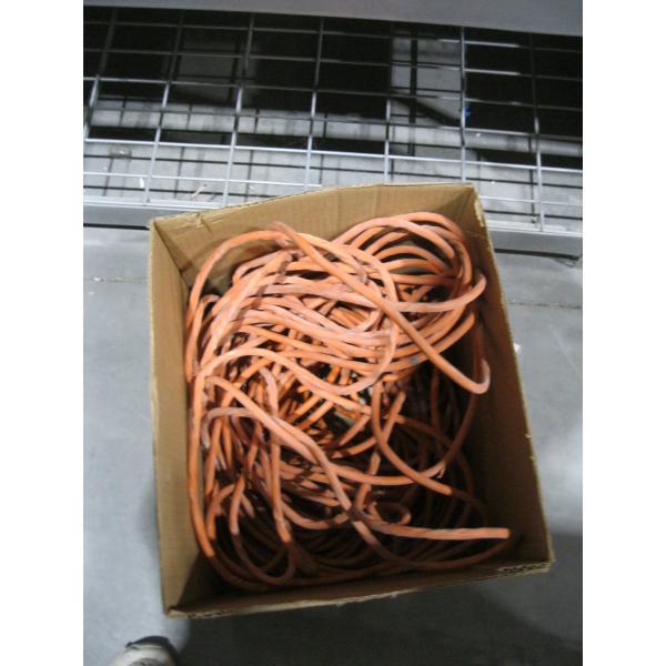 2 EXTENSION CORDS