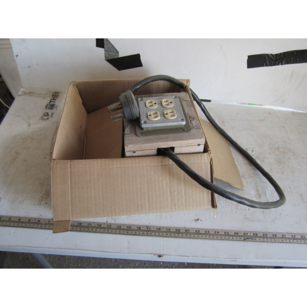 220V POWER BOX & BUNGEE CORDS