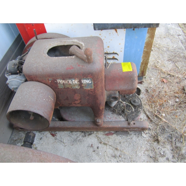 INTERNATIONAL HARVESTER HIT & MISS ENGINE
