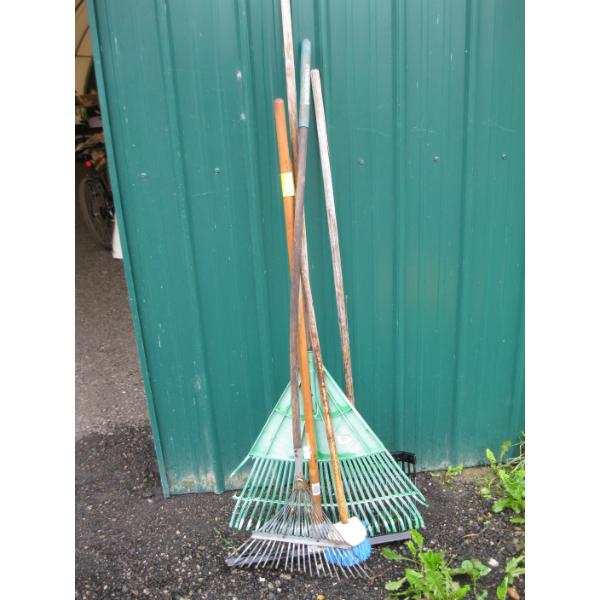 ASST. RAKES, SQUEEGEE, ETC.