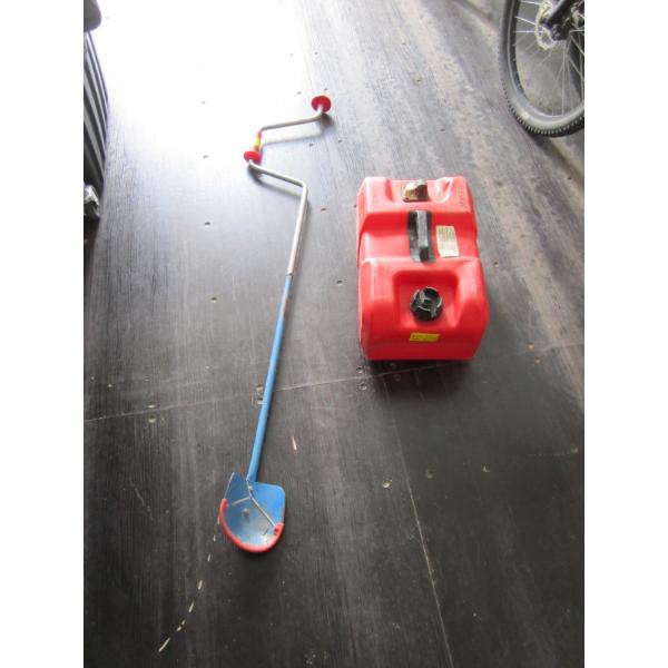 BOAT FUEL TANK & AN ICE AUGER