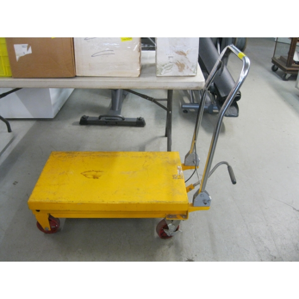HYDRAULIC LIFT 4 WHEEL CART