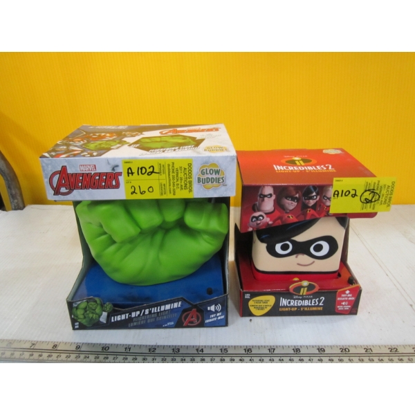 AVENGERS LIGHT UP FIST & INCREDIBLES LIGHT UP