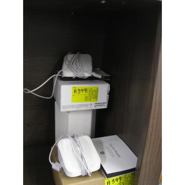 2 SQUARE READERS - PAYMENT SYSTEM