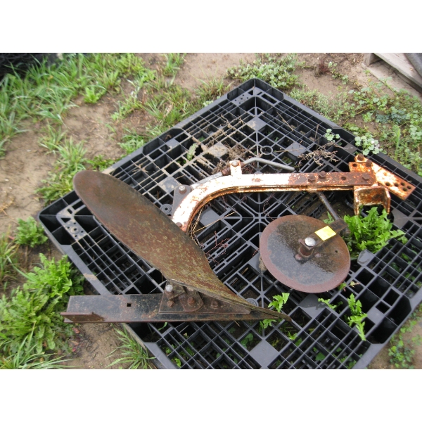 SINGLE PLOW