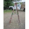 Image 2 : 6' WOODEN STEPLADDER