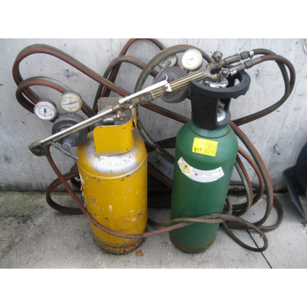 OXY ACETYLENE TORCH SET W/GAUGES, HOSES, CUTTING TORCH & BOTTLES
