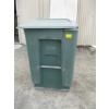 Image 1 : GREEN GARBAGE CAN (CRACKED)