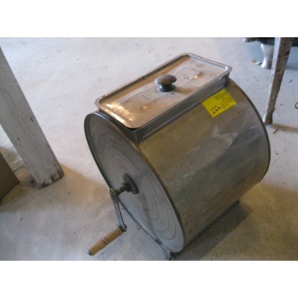 HAND CRANK CHURN