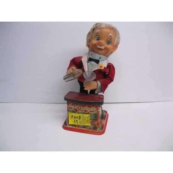 ELECTRIC BATTERY OPERATED TIN BARTENDER