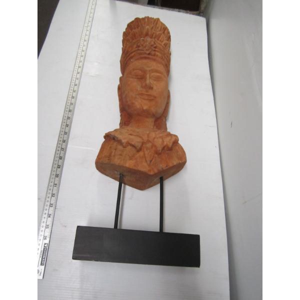 CARVED WOODEN HEAD ON STAND