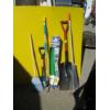 Image 1 : LOT OF MISC. - COLLAPSIBLE HOSE, FOLDING RAKE, SHOVELS, ETC.