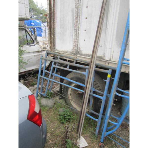SHORT SCAFFOLDING W/2 CROSS MEMBERS