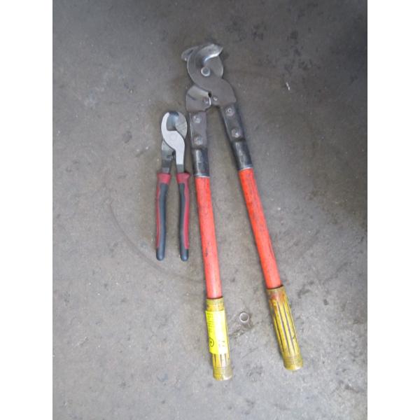 2 PAIR OF WIRE CUTTERS