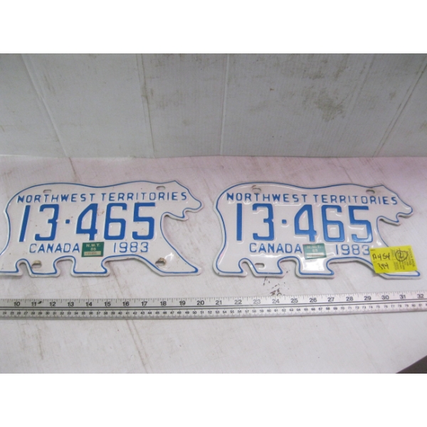 2 NWT 1983 BEAR LICENCE PLATES