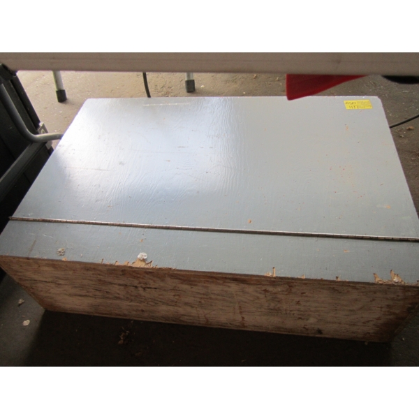WOODEN CARPENTER'S TOOLBOX