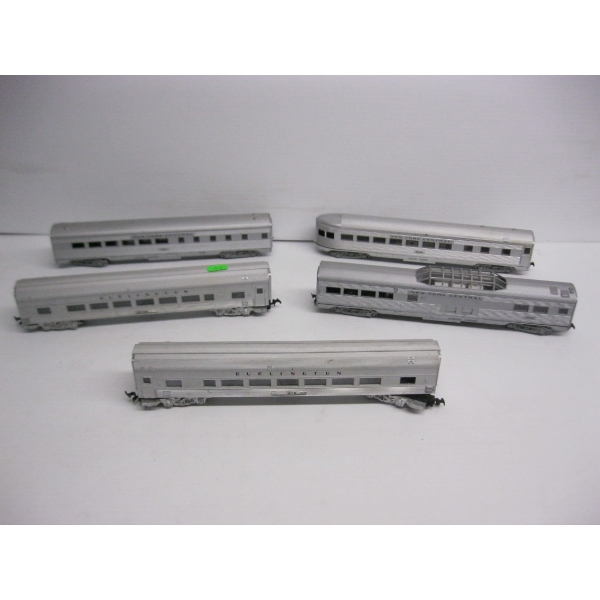 5 HO SCALE PASSENGER TRAIN CARS