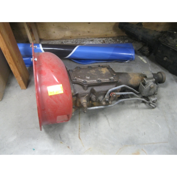 FORD TRANSMISSION W/BELL HOUSING