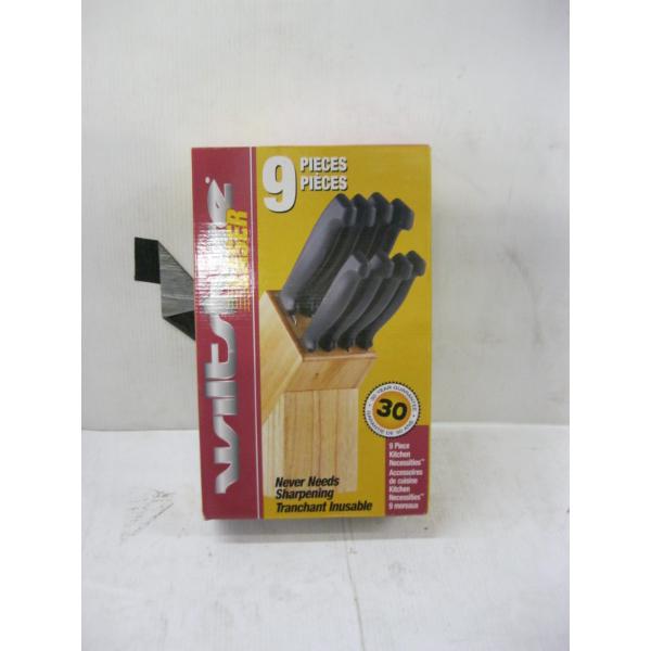 9 PIECE KITCHEN KNIFE SET IN BOX