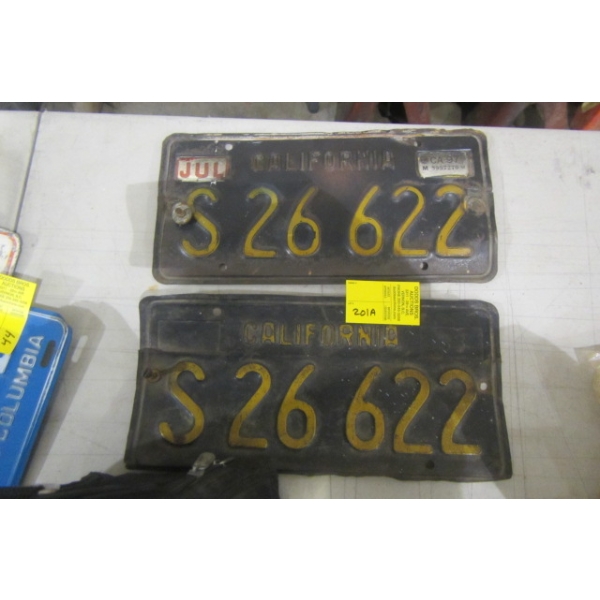 2 CALIFORNIA LICENCE PLATES