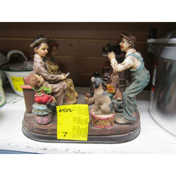 FIGURINE OF PHOTOGRAPHER