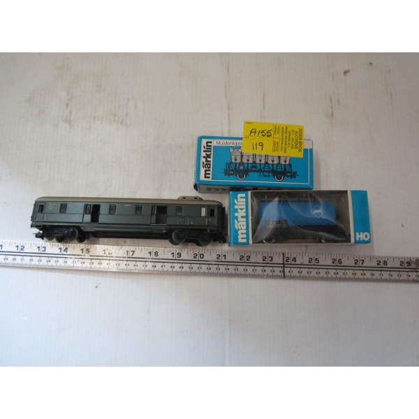 3 TRAIN CARS