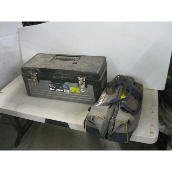 MASTERCRAFT TOOL BAG & A MASTERCRAFT MAXUM PLASTIC TOOLBOX