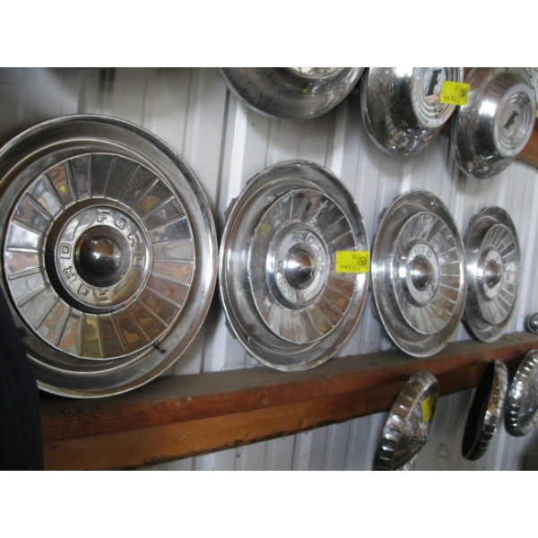 SET OF 4 FORD HUBCAPS