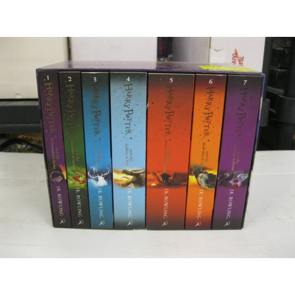 COMPLETE HARRY POTTER BOOK SET