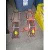 Image 1 : 2 HYDRAULIC BOTTLEJACKS - 1 NOT WORKING