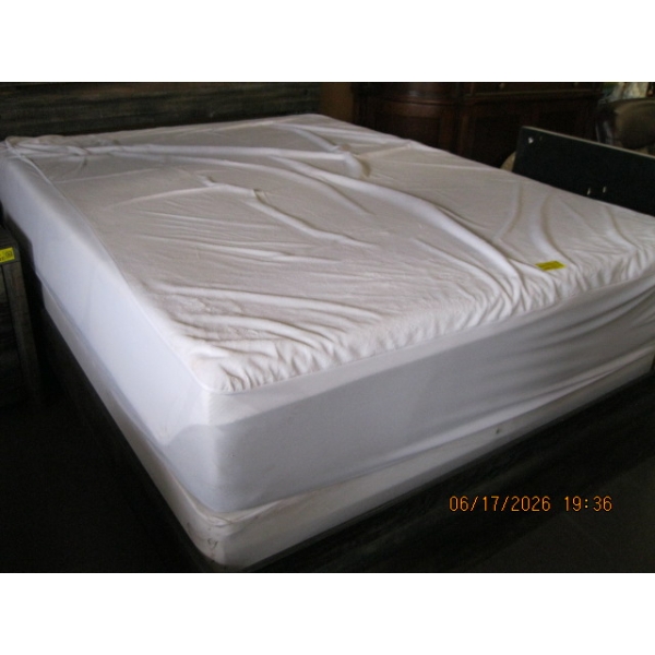 MEMORY FOAM QUEEN SIZE MATTRESS - FROM SMOKER'S HOME