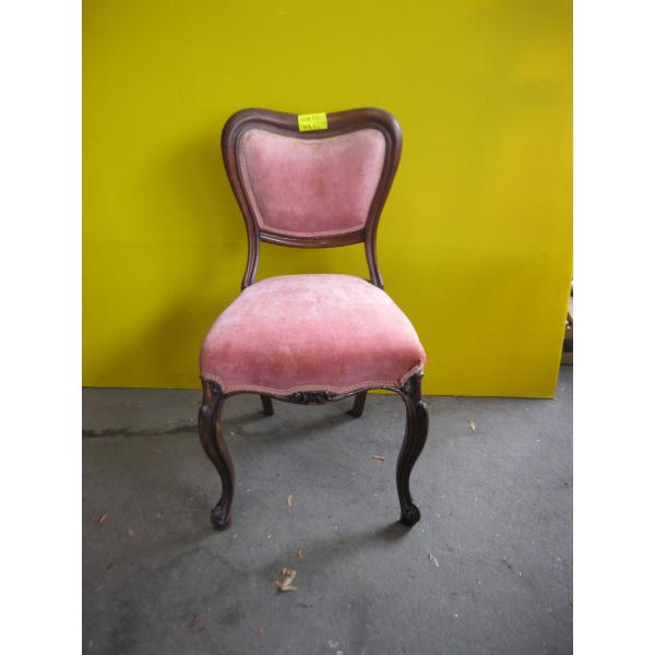 ANTIQUE UPHOLSTERED WOOD FRAME CHAIR