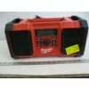 Image 1 : MILWAUKEE JOBSITE RADIO CHARGER