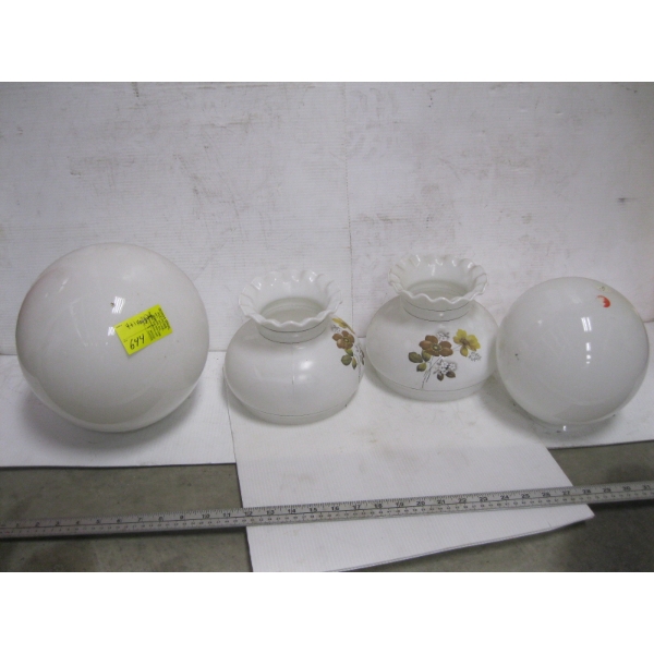 4 + 1 HANGING LIGHT GLOBES