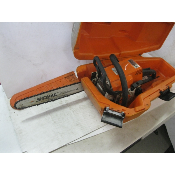 STIHL MS170 GAS POWERED CHAINSAW IN CASE