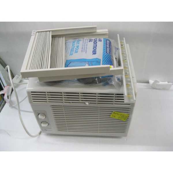 WINDOW MOUNT AIR CONDITIONER