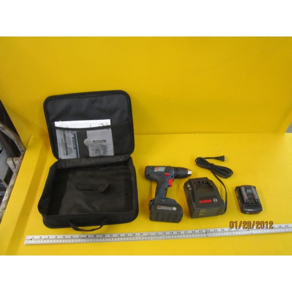 BOSCH DRILL SET IN BAG