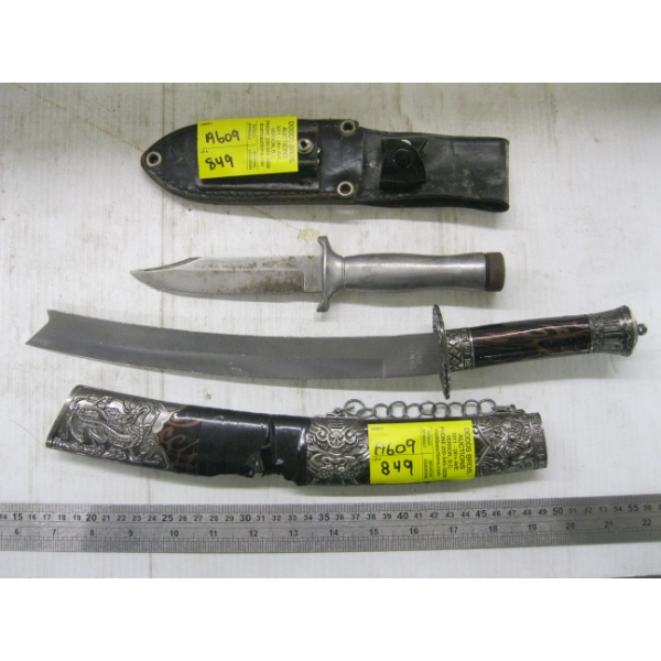 2 KNIVES IN SHEATHS & FLAG