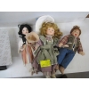 Image 4 : 4 PORCELAIN DOLLS