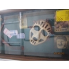Image 3 : CASED BOX FRAMED GAME OF ICE HOCKEY