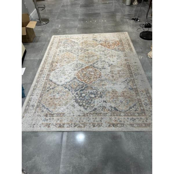 5'2"X7'2" AREA CARPET