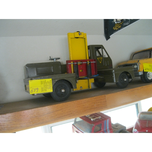 NYLINT TOYS TRAVEL LOADER