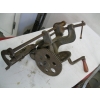 Image 2 : CLAMP ON HAND CRANK SHARPENING STONE